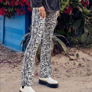Kick flare snake print pants small